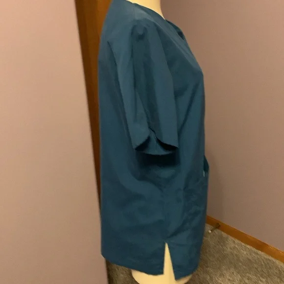 Landau Nurse Scrub Top, Short sleeve, size medium, dark teal - Picture 4 of 13